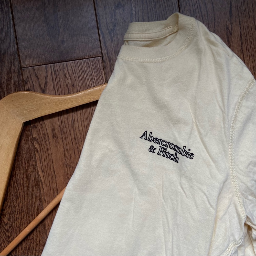 Abercrombie & Fitch / Yellow Long Sleeve